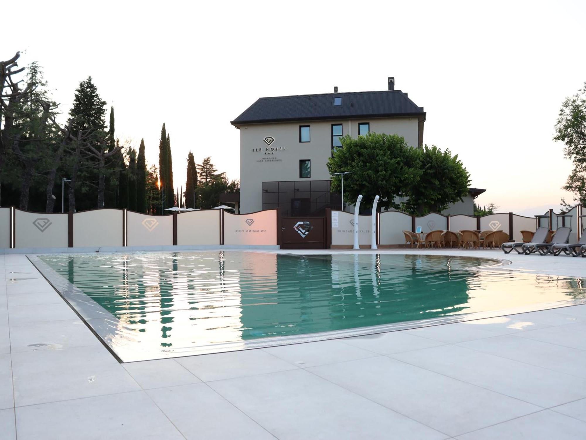 Ile Hotel Peschiera del Garda Luaran gambar