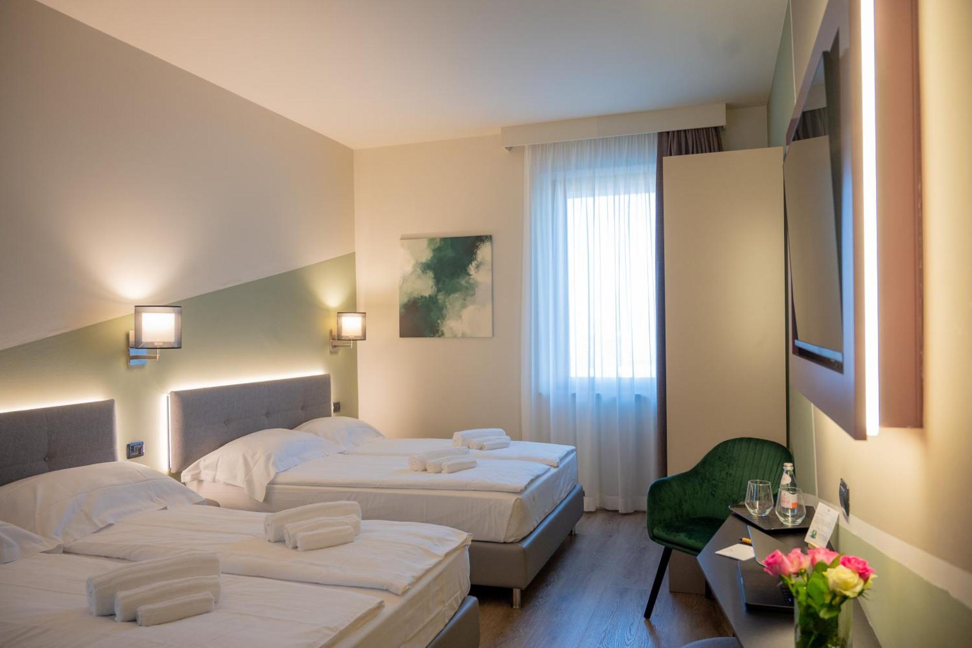 Ile Hotel Peschiera del Garda Luaran gambar