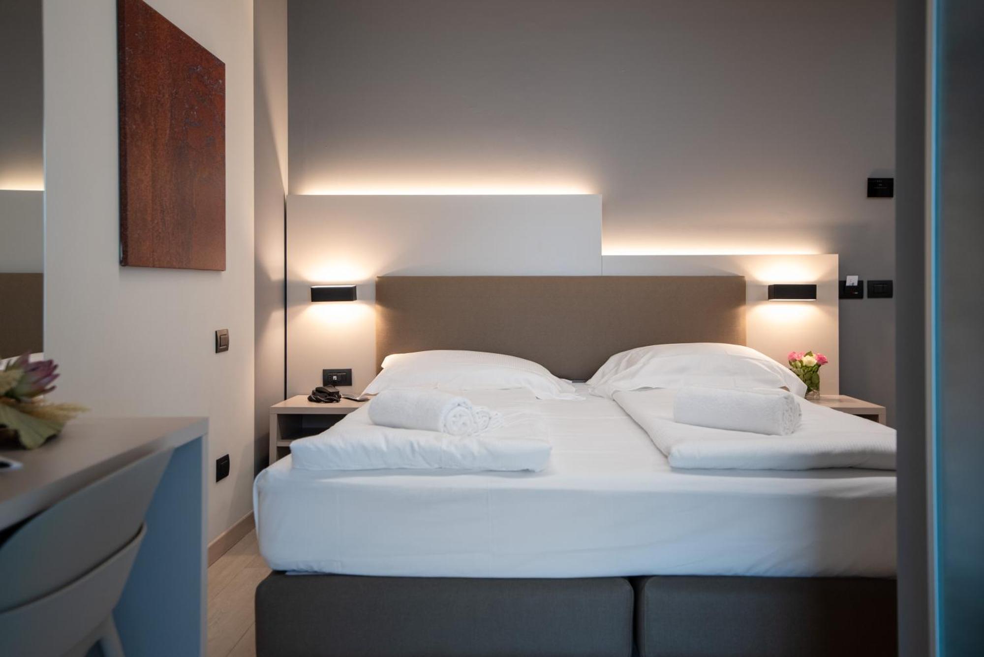 Ile Hotel Peschiera del Garda Luaran gambar