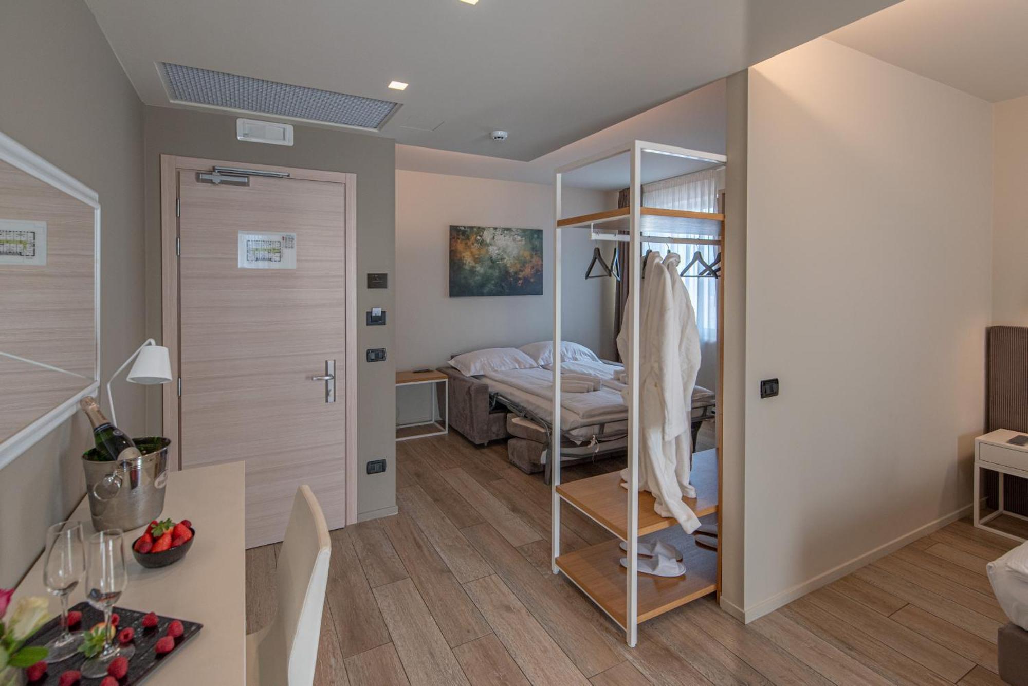 Ile Hotel Peschiera del Garda Luaran gambar