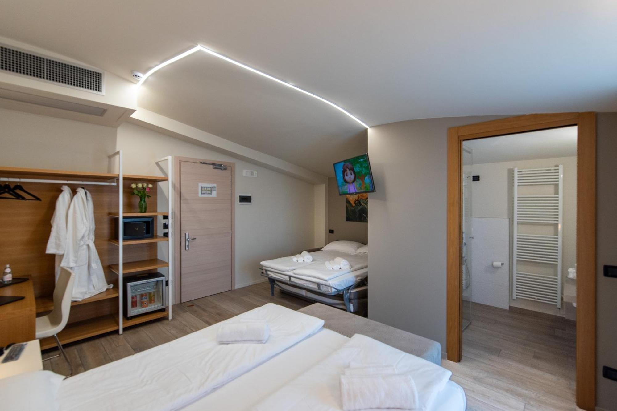 Ile Hotel Peschiera del Garda Luaran gambar