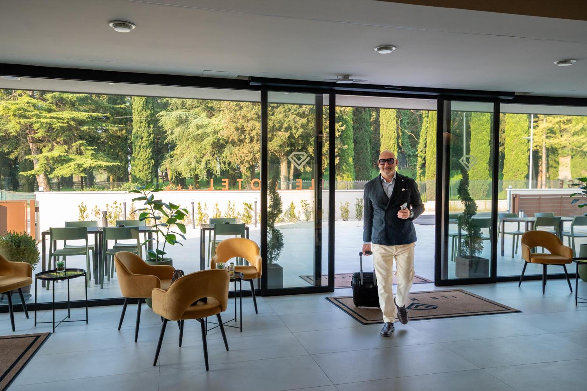 Ile Hotel Peschiera del Garda Luaran gambar
